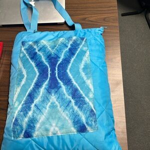 Martha Stewart - Blue Quilted Blanket Tote Bag with Tie-Dye Design